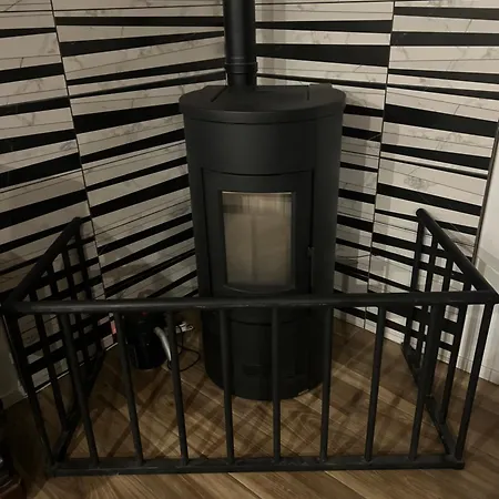 La Grange De Saint-martin / Les Ecuries Du Chateau St-martin Mozac