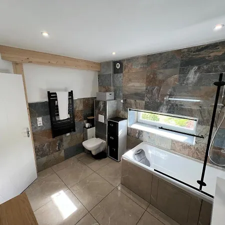 La Grange De Saint-martin / Les Ecuries Du Chateau St-martin * Mozac